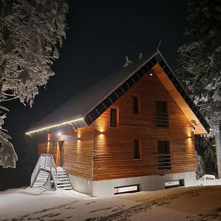 Aparthaus Pinia - Daire Martinské Hole