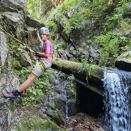 Apartmán Aparthaus Pinia - *